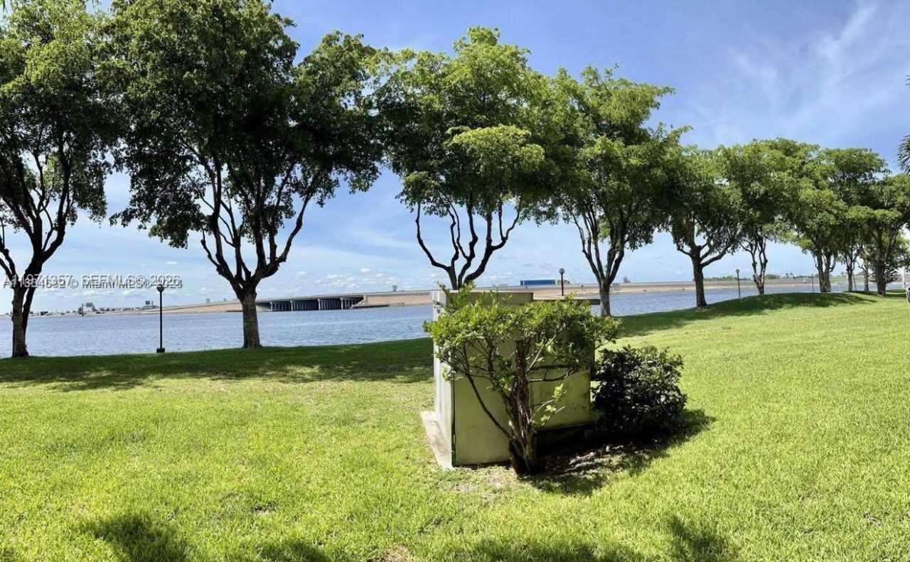 4705 NW 7th St , Unit 206-7, Miami, FL 33126 Photo