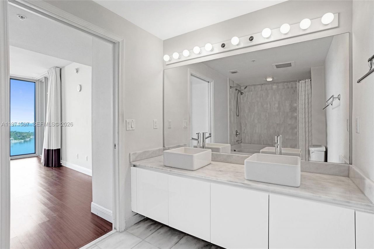 601 NE 36th St , Unit 1908, Miami, FL 33137 Photo