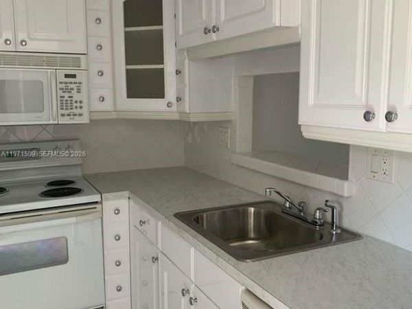 5003 NW 35th St , Unit 405, Lauderdale Lakes, FL 33319