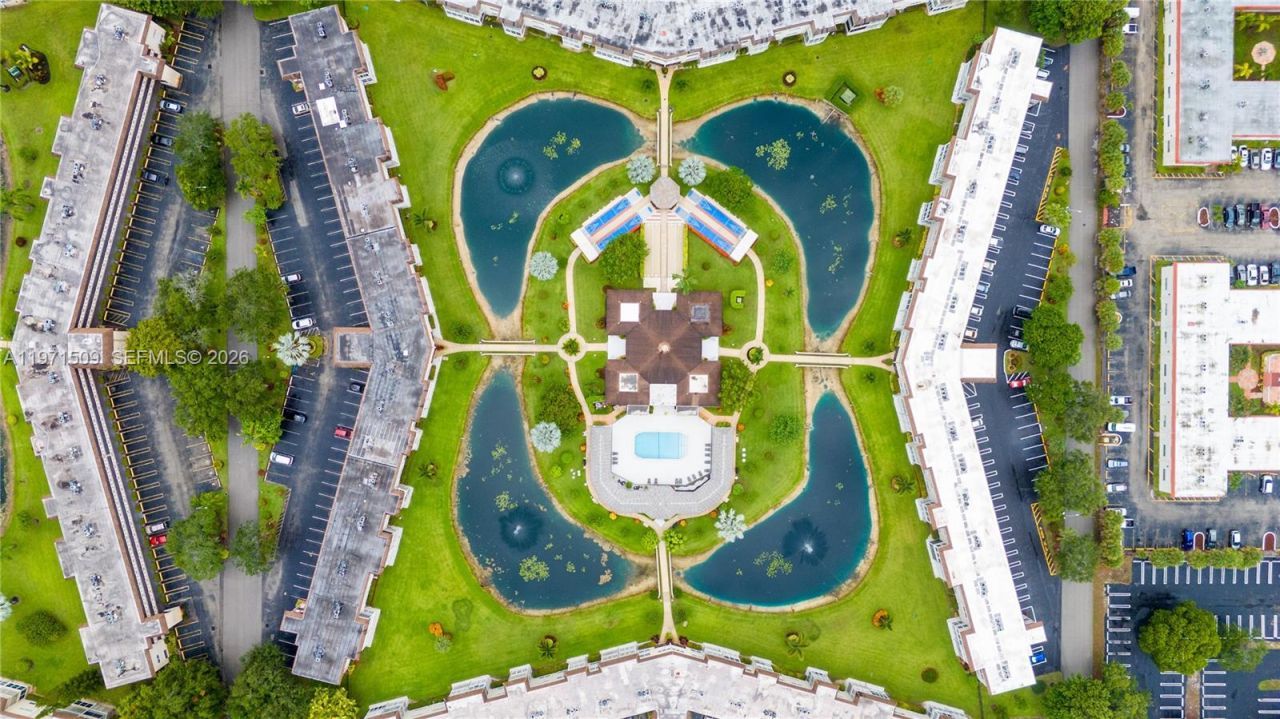 5003 NW 35th St , Unit 405, Lauderdale Lakes, FL 33319 Photo