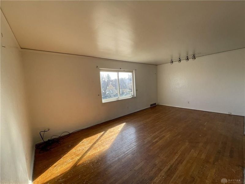 15 W Maplewood Avenue, Dayton, OH 45405 Photo 8