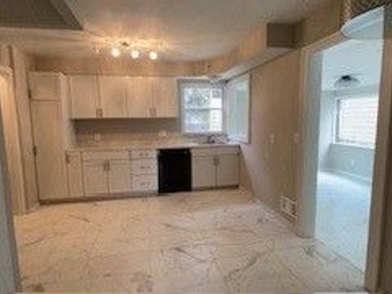 1985 Revere Road, Cleveland, OH 44118 Photo 3