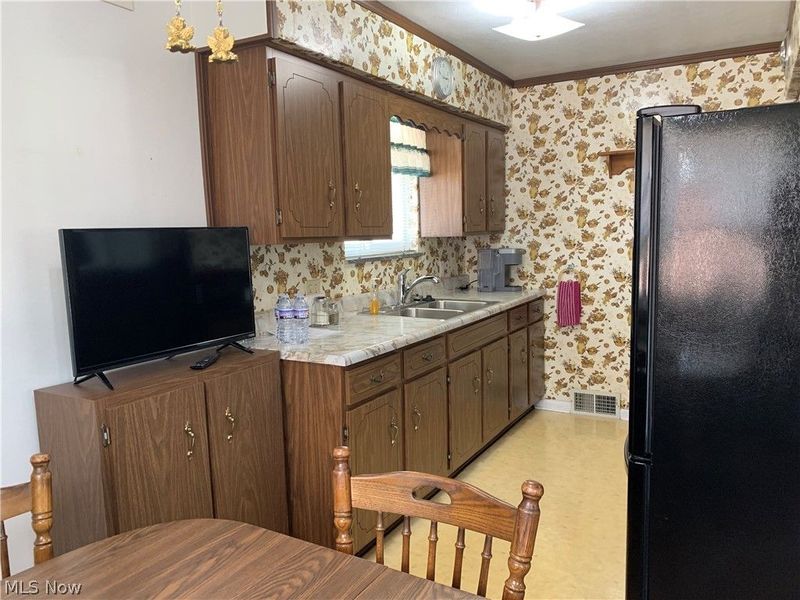 517 E Fernwood Drive, Toronto, OH 43964 Photo 13