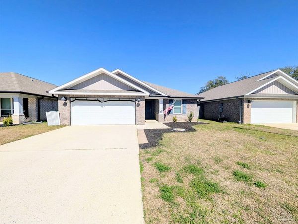 7516 Oak Lake Blvd, Pensacola, FL 32526