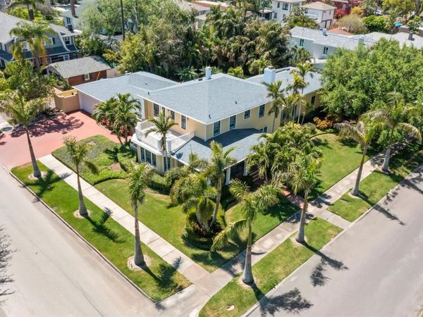 556 21ST AVENUE NE, ST PETERSBURG, FL 33704