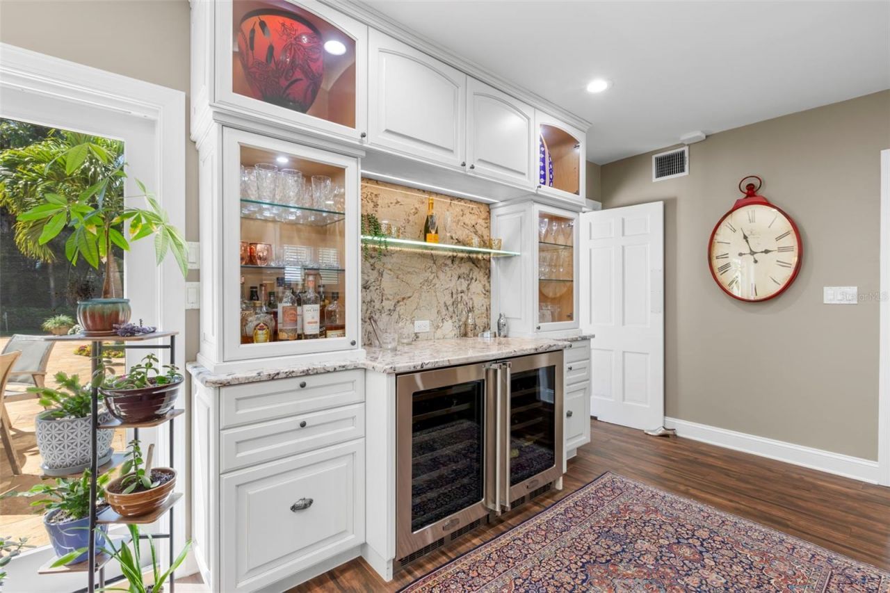 556 21st Avenue Ne, Saint Petersburg, FL 33704 Photo