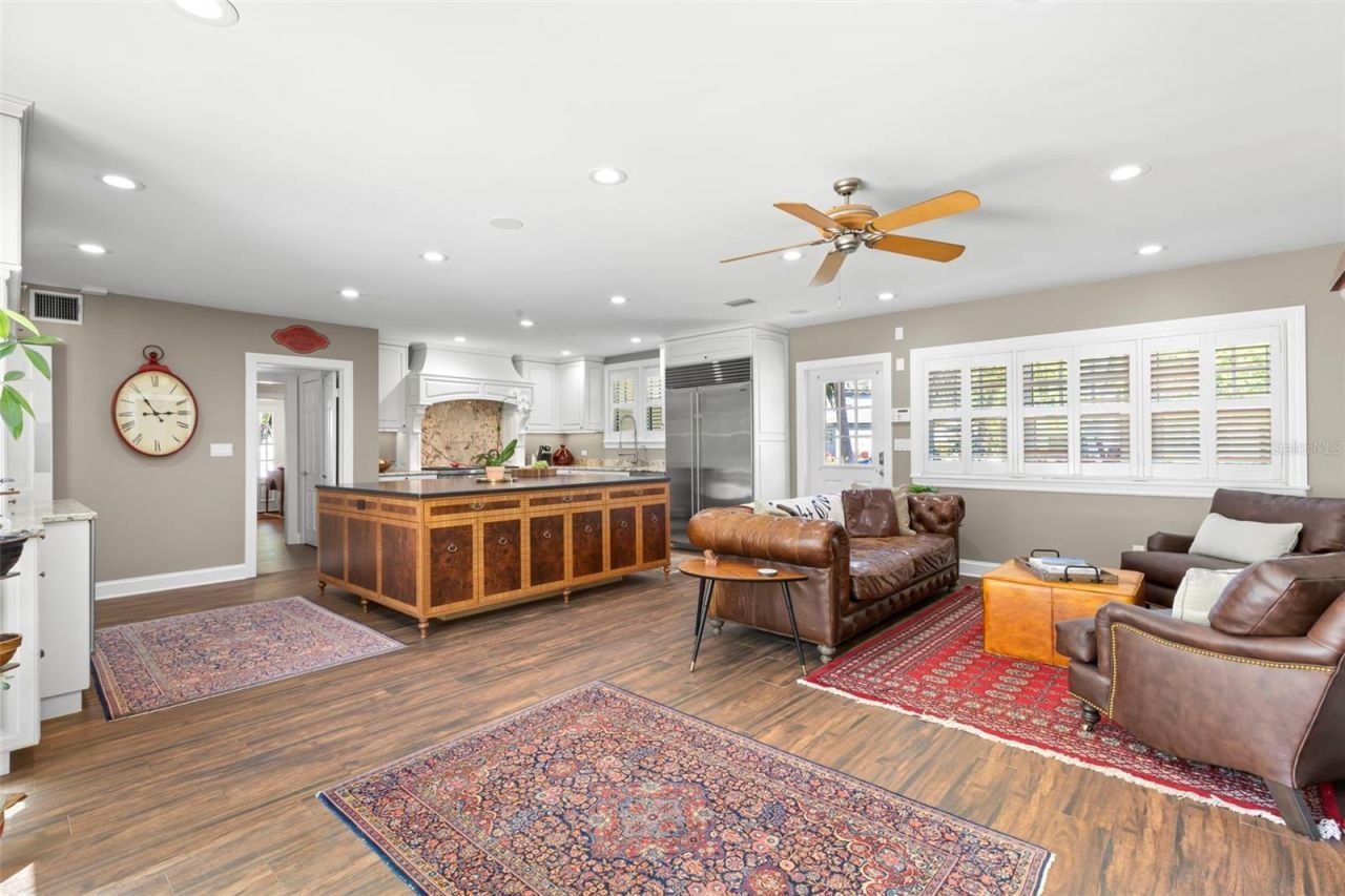 556 21st Avenue Ne, Saint Petersburg, FL 33704 Photo