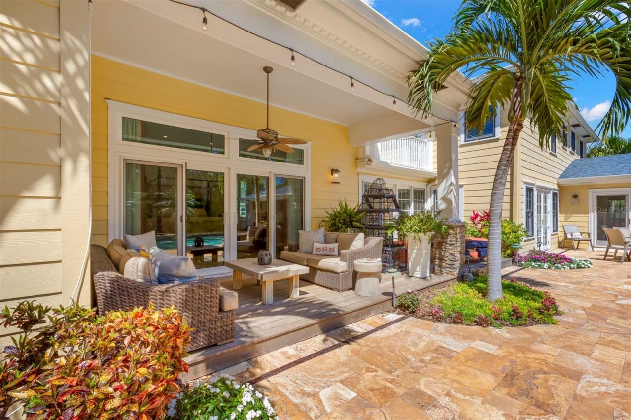 556 21st Avenue Ne, Saint Petersburg, FL 33704 Photo