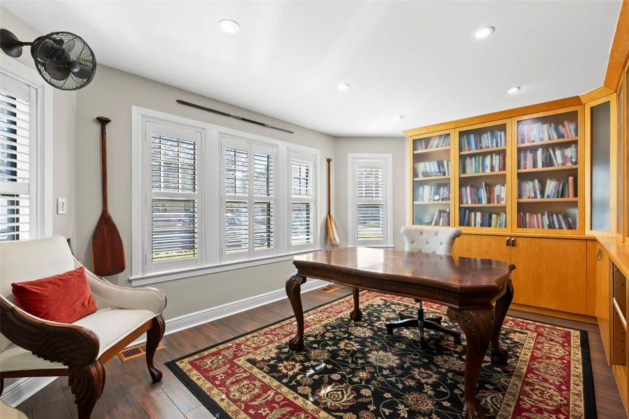 556 21st Avenue Ne, Saint Petersburg, FL 33704 Photo