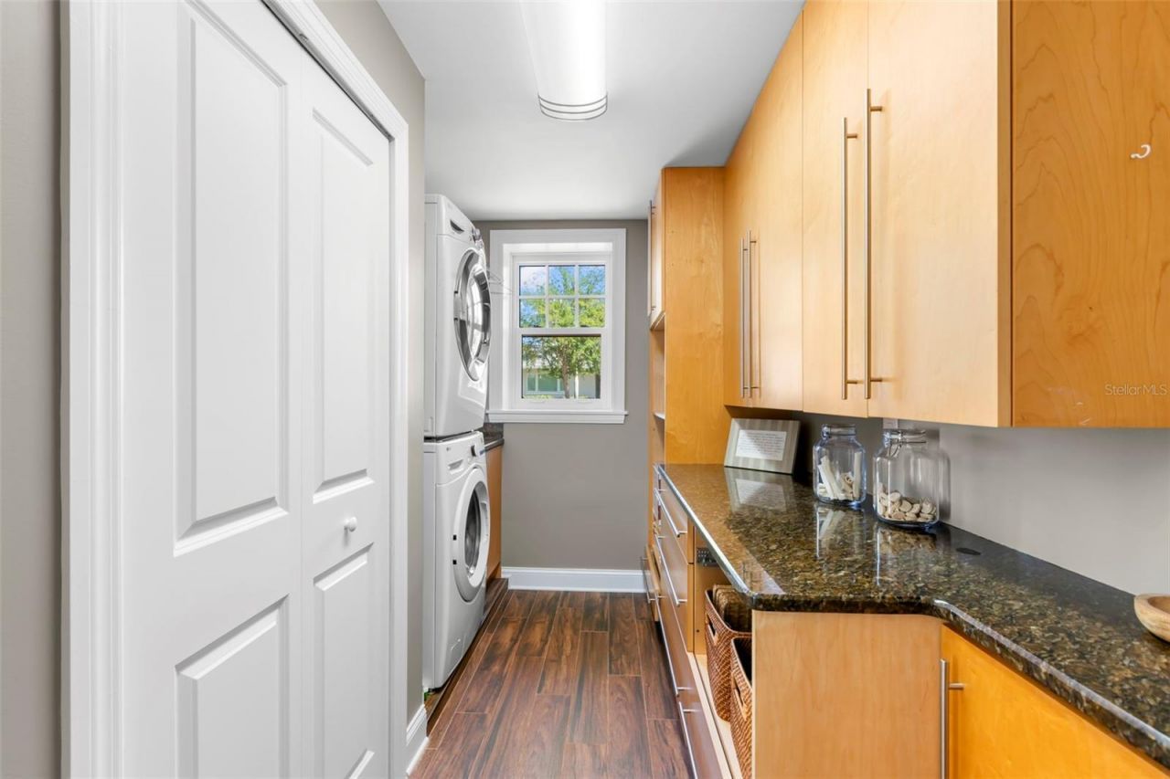 556 21st Avenue Ne, Saint Petersburg, FL 33704 Photo