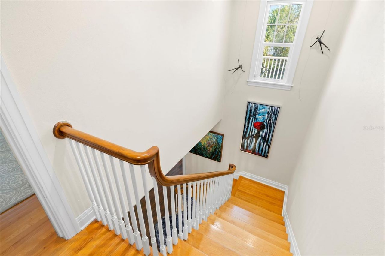 556 21st Avenue Ne, Saint Petersburg, FL 33704 Photo