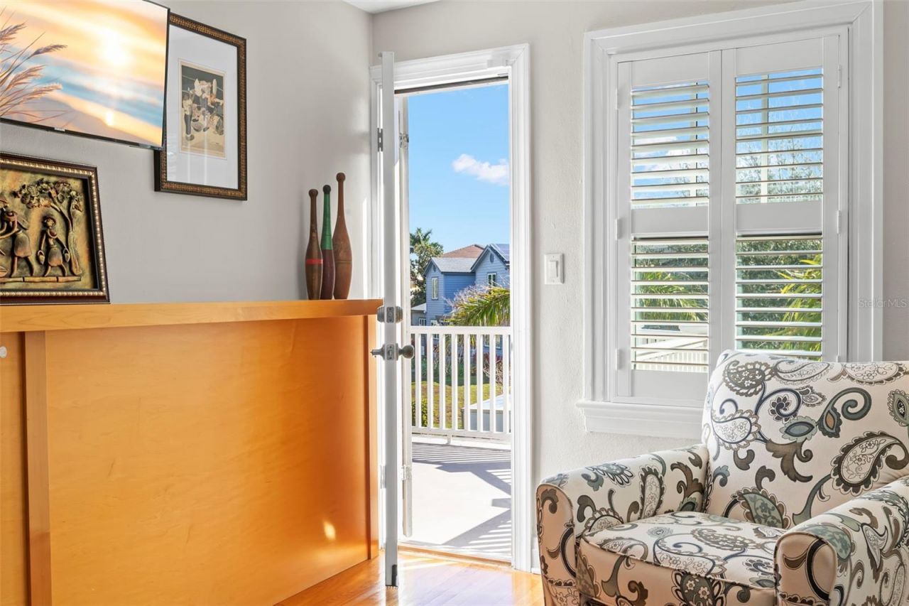 556 21st Avenue Ne, Saint Petersburg, FL 33704 Photo