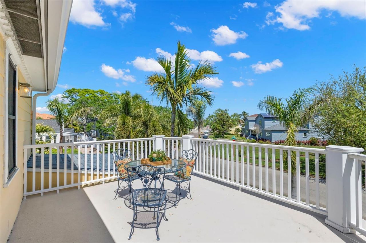 556 21st Avenue Ne, Saint Petersburg, FL 33704 Photo