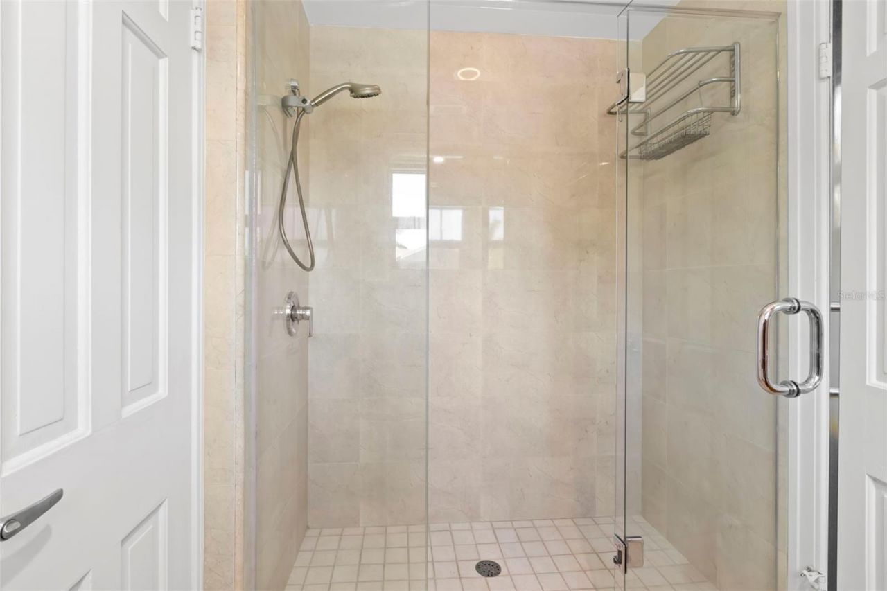 556 21st Avenue Ne, Saint Petersburg, FL 33704 Photo