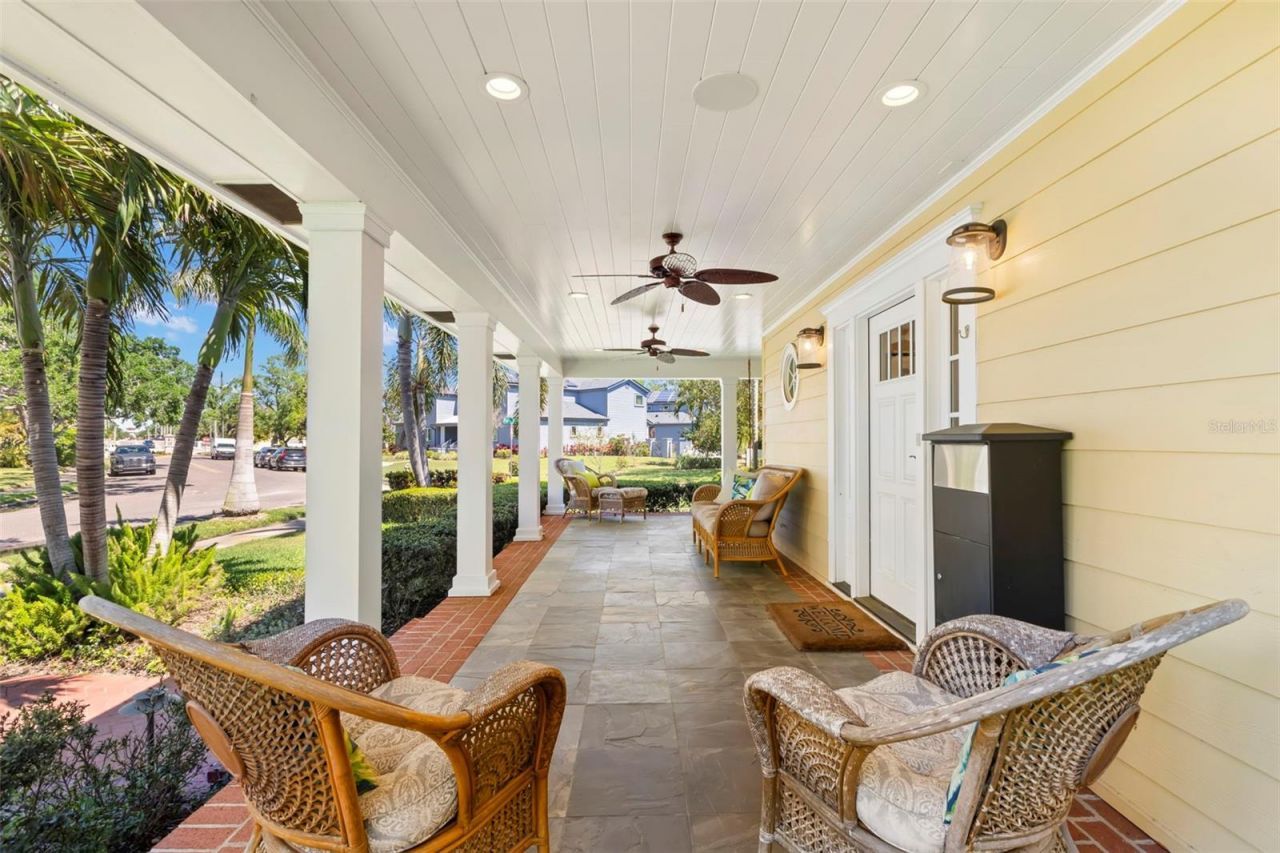 556 21st Avenue Ne, Saint Petersburg, FL 33704 Photo