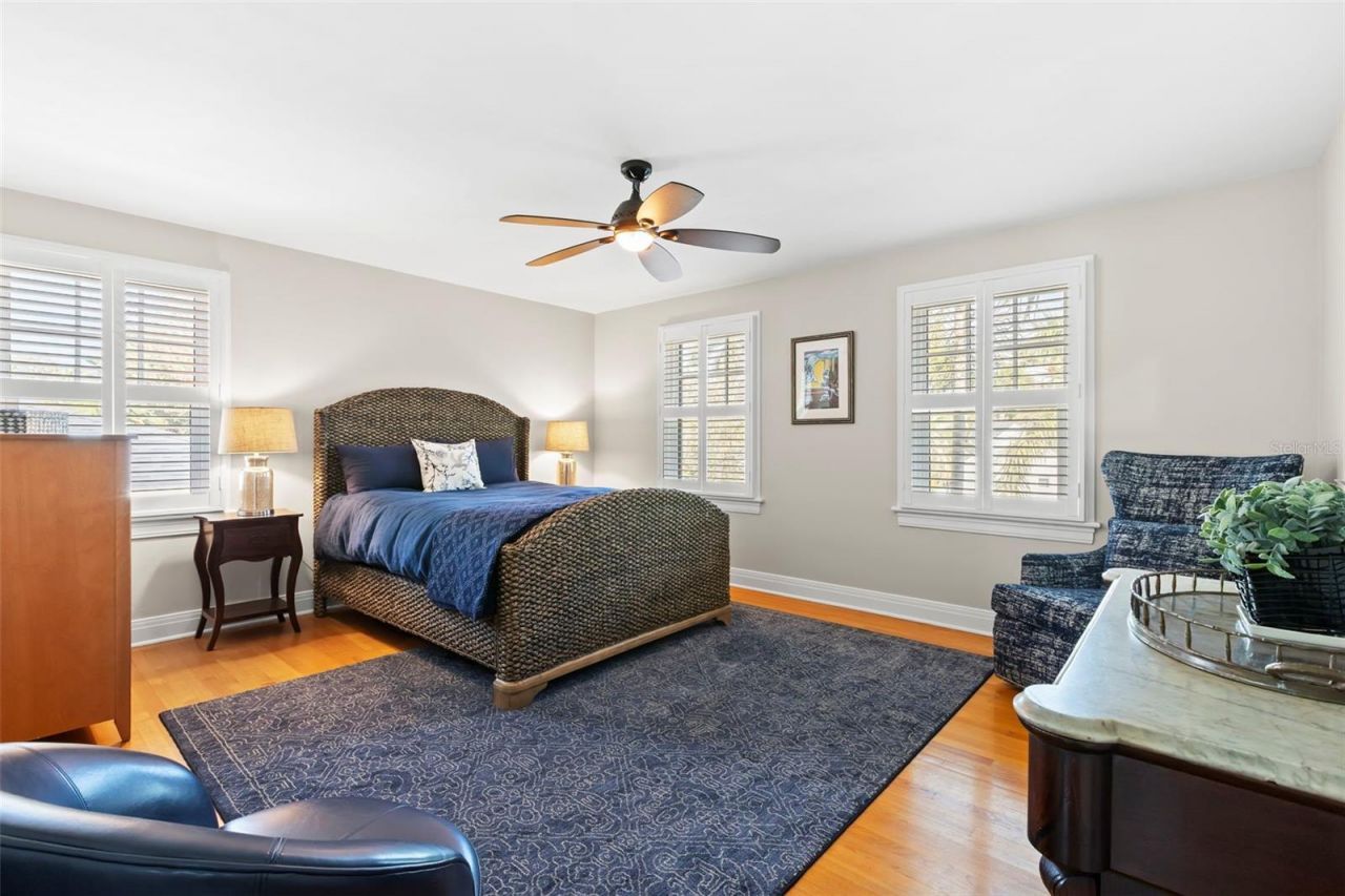 556 21st Avenue Ne, Saint Petersburg, FL 33704 Photo