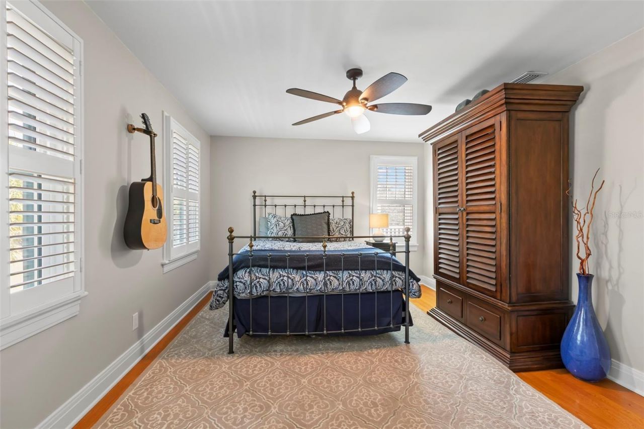 556 21st Avenue Ne, Saint Petersburg, FL 33704 Photo