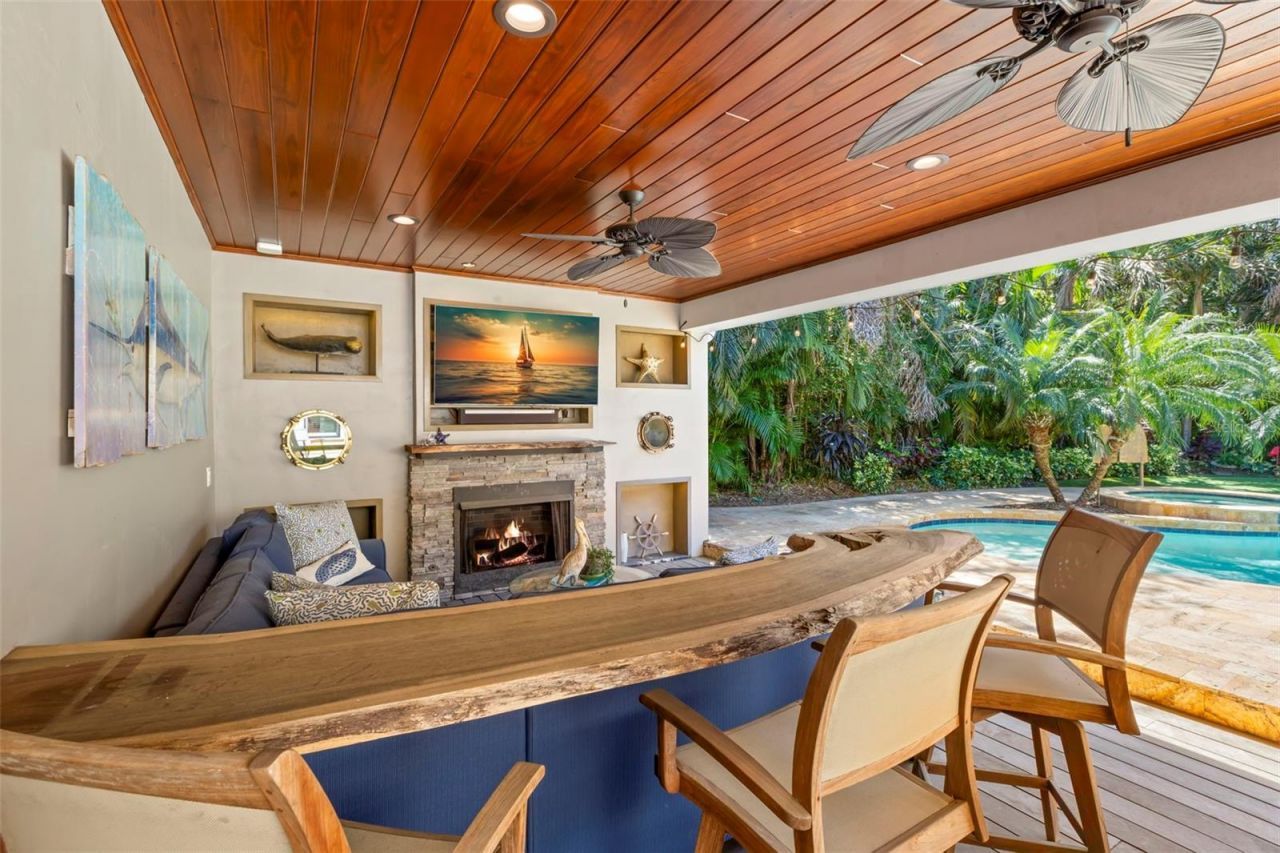 556 21st Avenue Ne, Saint Petersburg, FL 33704 Photo