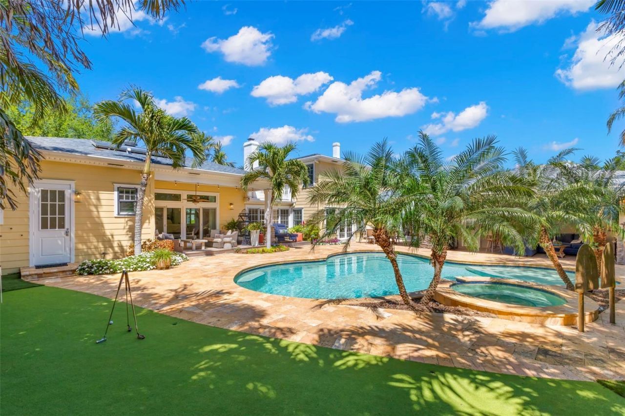 556 21st Avenue Ne, Saint Petersburg, FL 33704 Photo