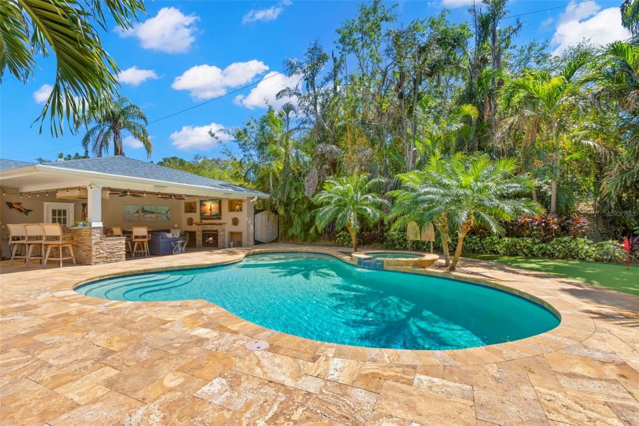 556 21st Avenue Ne, Saint Petersburg, FL 33704 Photo