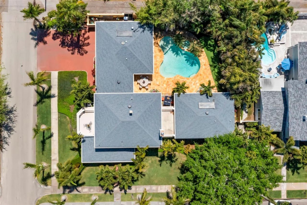 556 21st Avenue Ne, Saint Petersburg, FL 33704 Photo