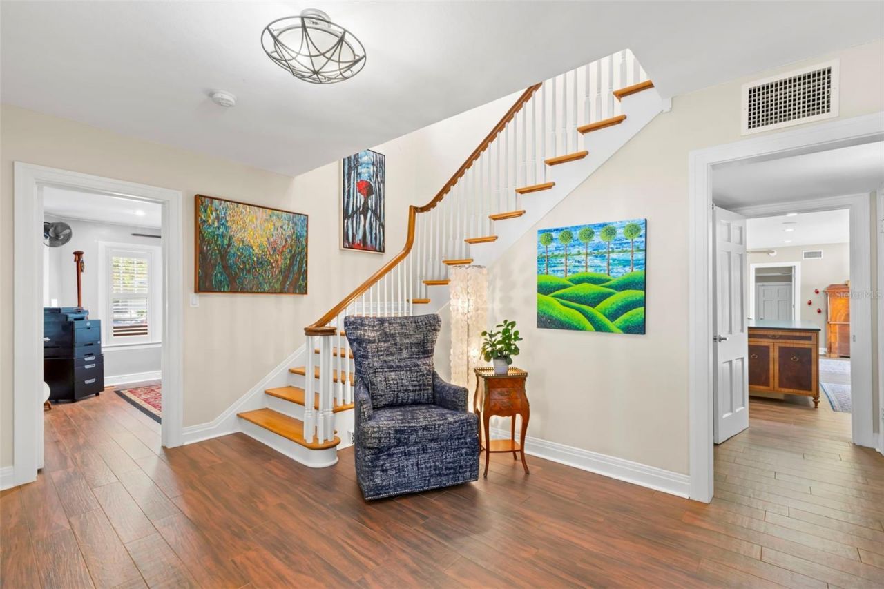 556 21st Avenue Ne, Saint Petersburg, FL 33704 Photo