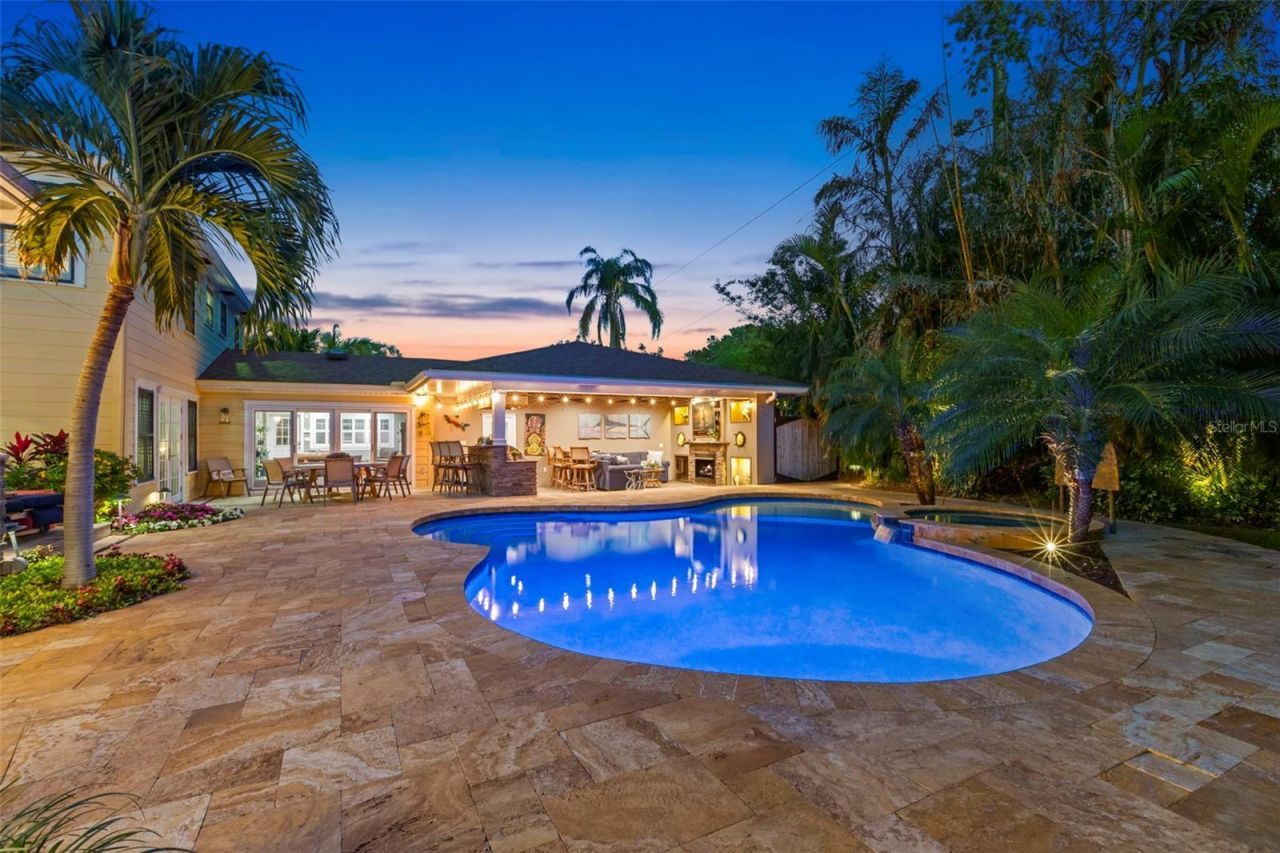 556 21st Avenue Ne, Saint Petersburg, FL 33704 Photo