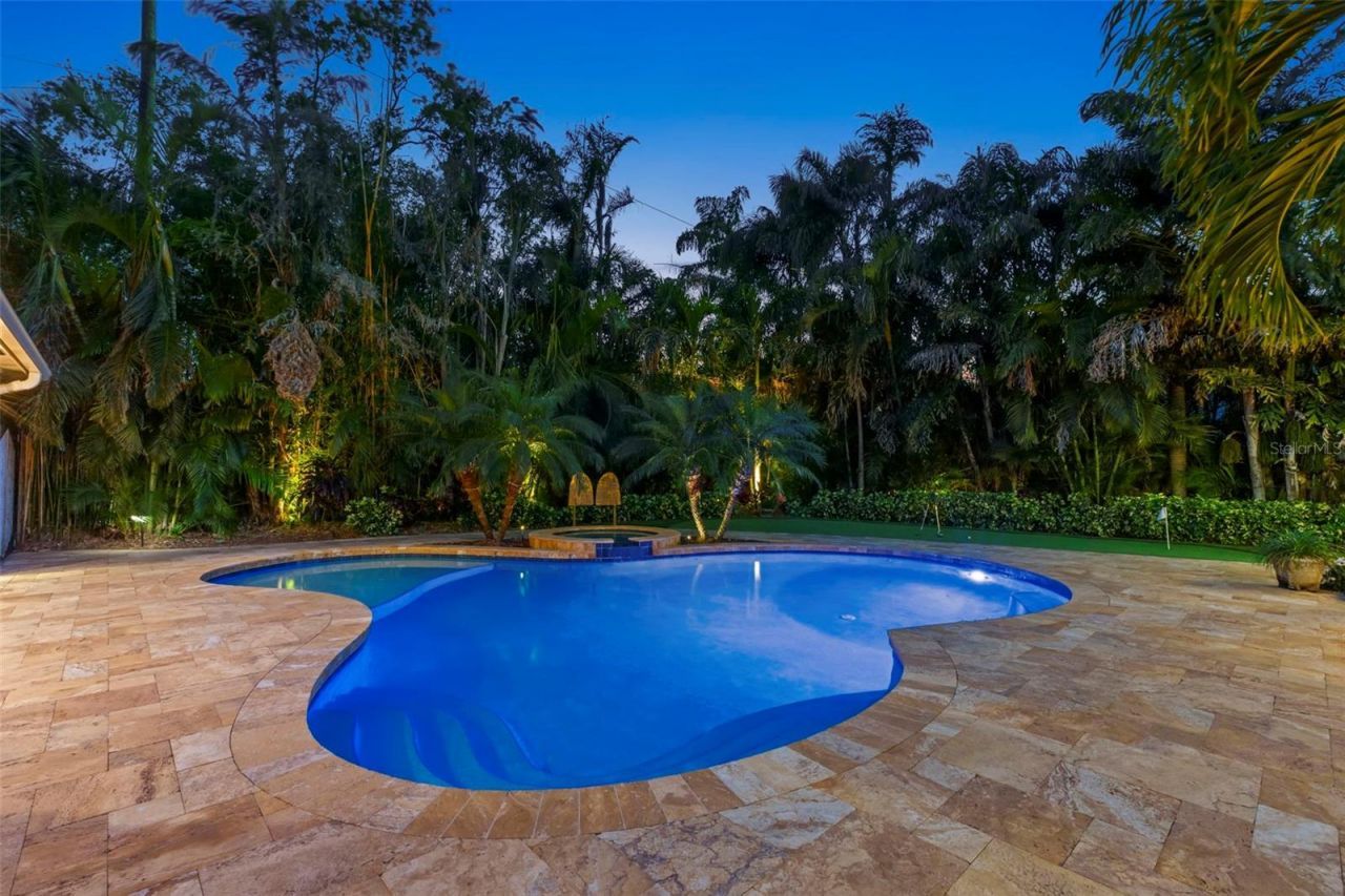 556 21st Avenue Ne, Saint Petersburg, FL 33704 Photo