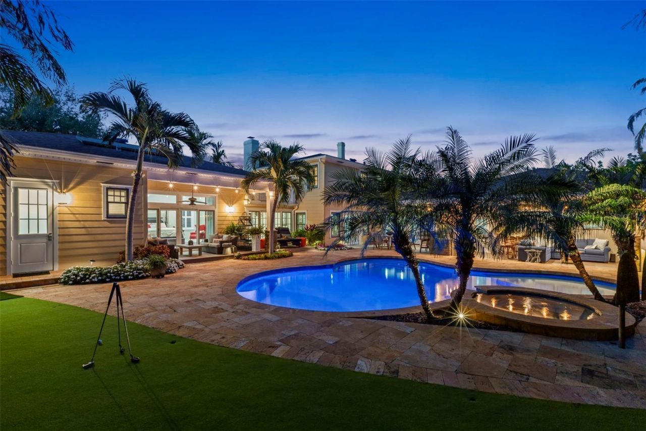 556 21st Avenue Ne, Saint Petersburg, FL 33704 Photo