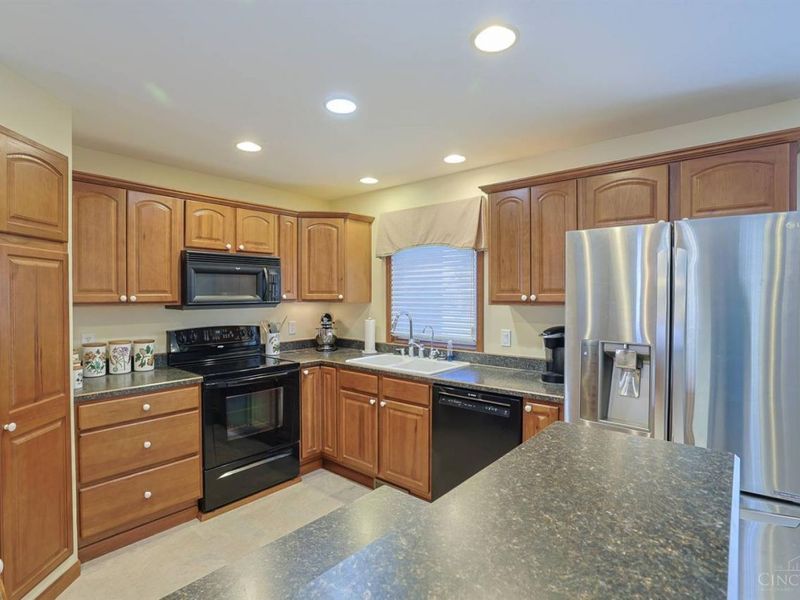 537 Cider Mill Way, Tipp City, OH 45371 Photo 6