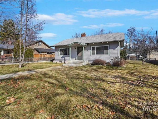 1909 Dearborn St, Caldwell, ID 83605
