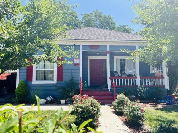 824 N Willis, Visalia, CA 93291