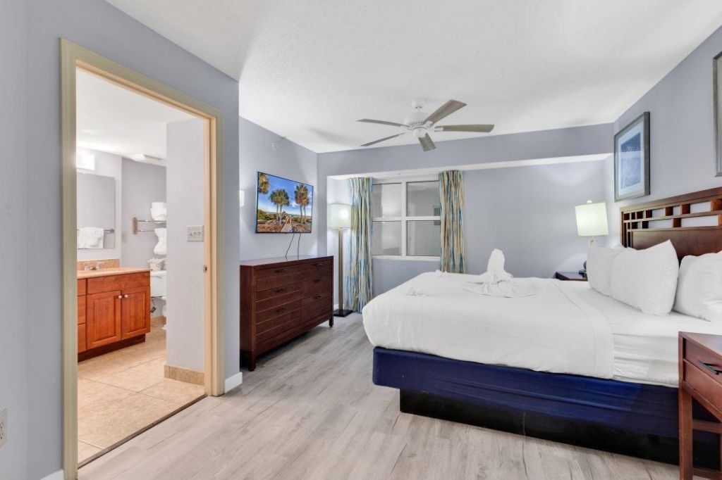 5200 N Ocean Blvd.  Photo 18