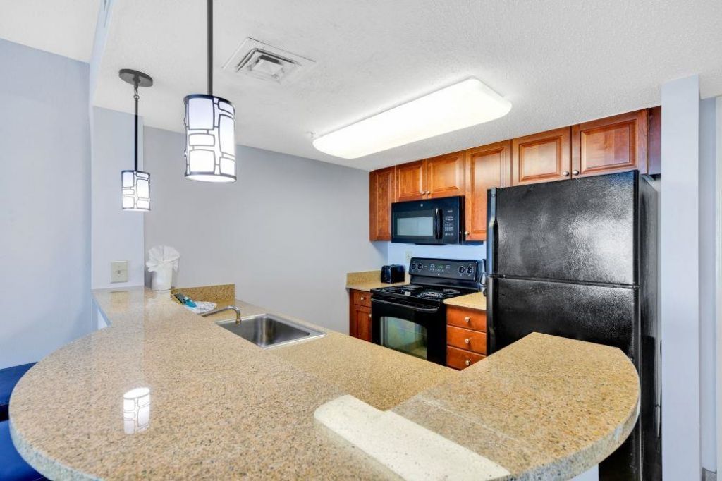 5200 N Ocean Blvd.  Photo 8