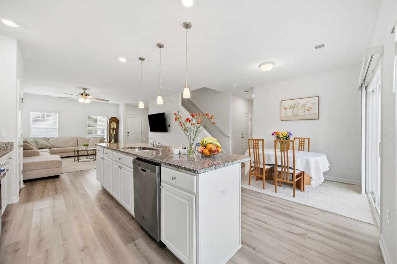 450 Archer Ct. Photo 20