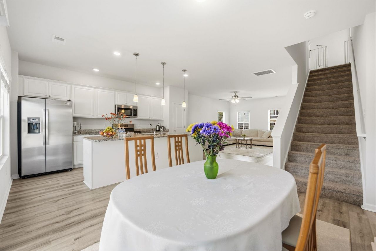 450 Archer Ct. Photo 21