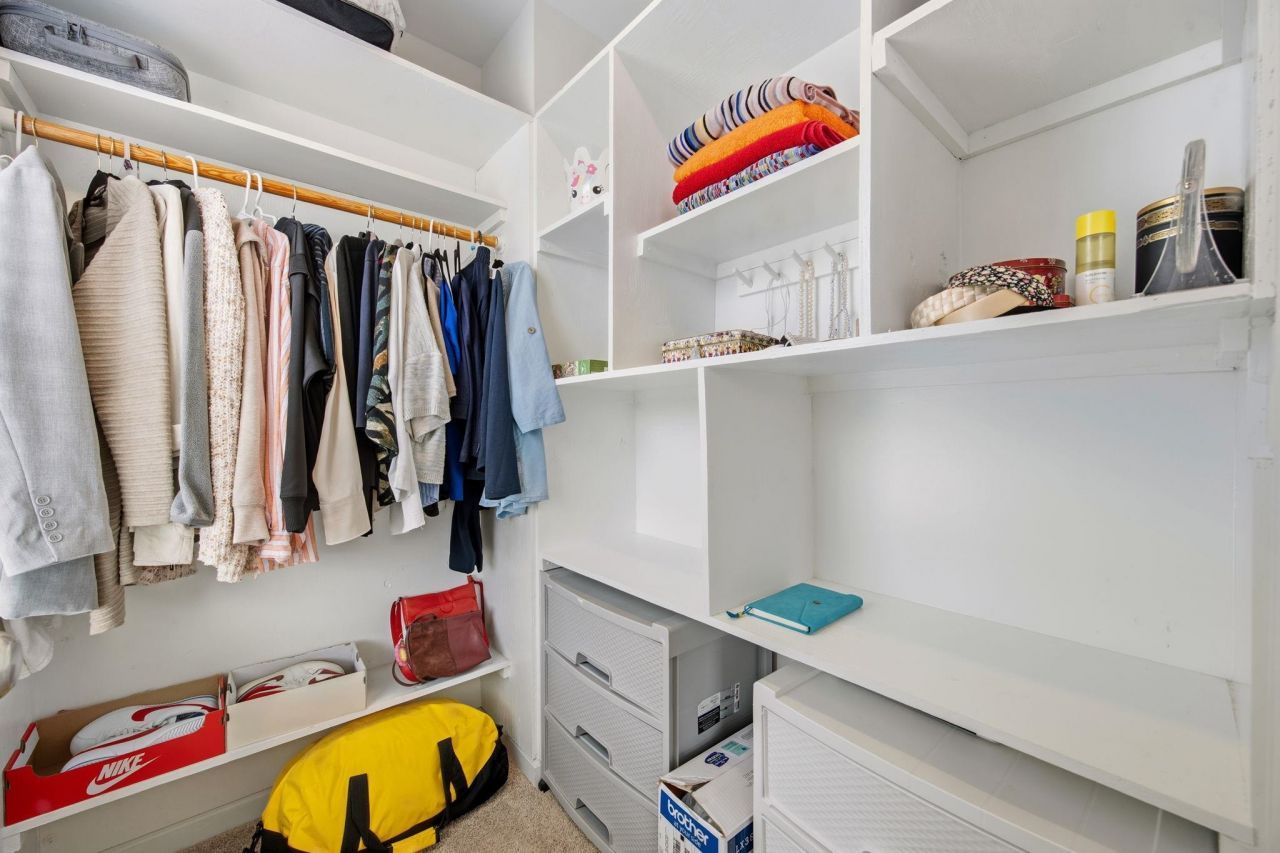 450 Archer Ct. Photo 32