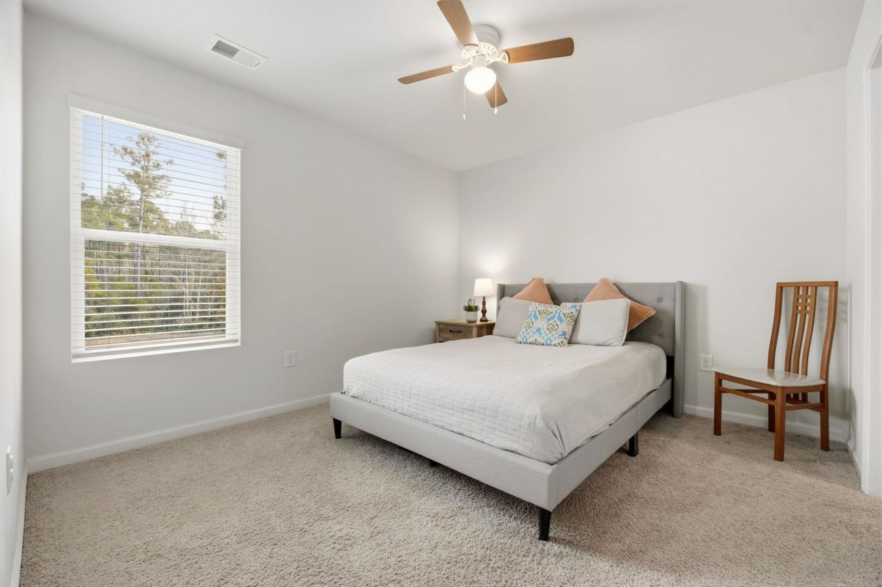 450 Archer Ct. Photo 33