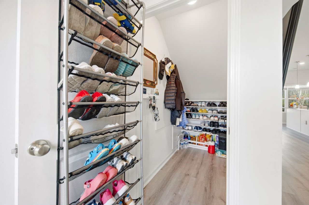 450 Archer Ct. Photo 40