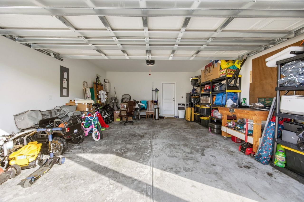 450 Archer Ct. Photo 41