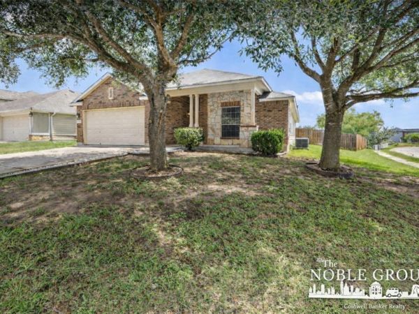 417 Bandara Woods BLVD, Elgin, TX 78621