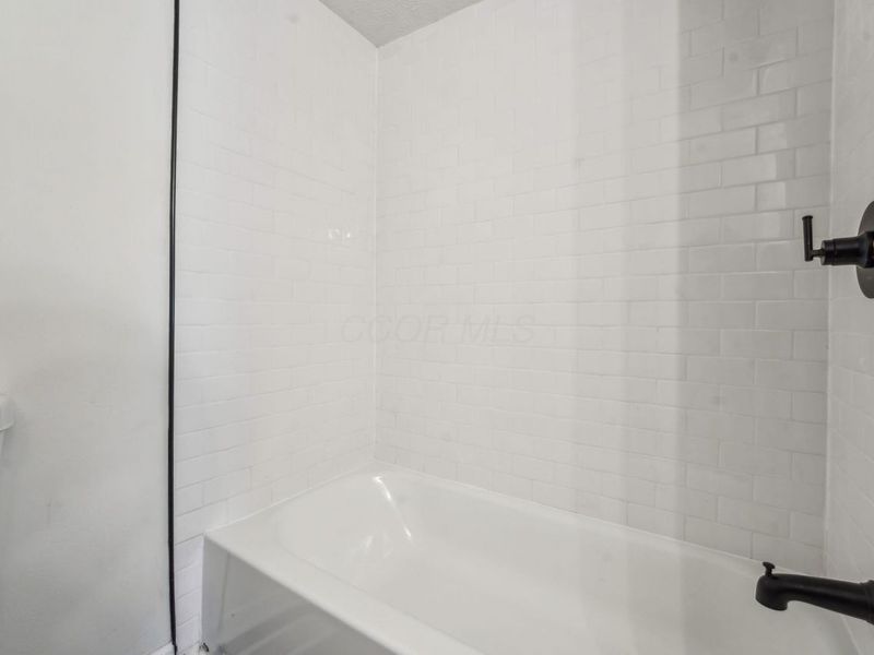 6971 London Groveport Road , Grove City, OH 43123 Photo 14