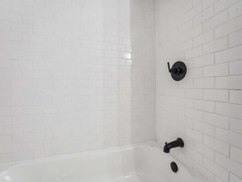 6971 London Groveport Road , Grove City, OH 43123 Photo 15