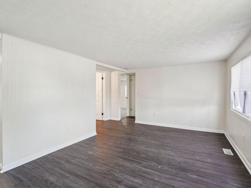 6971 London Groveport Road , Grove City, OH 43123 Photo 2