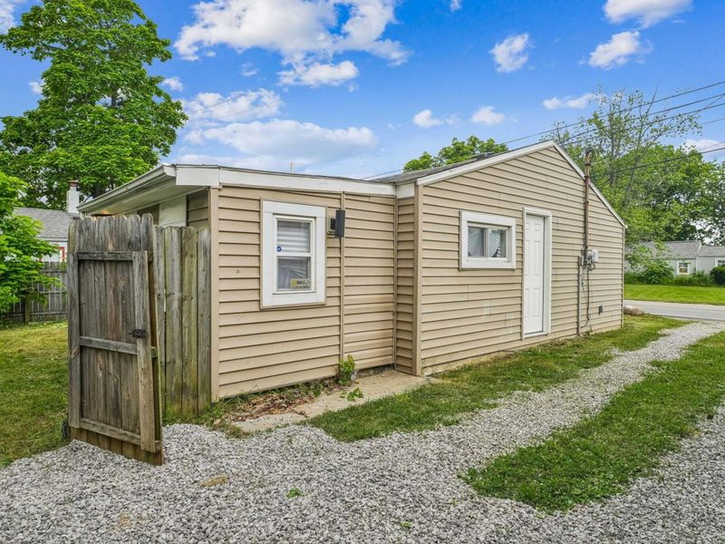 6971 London Groveport Road , Grove City, OH 43123 Photo 27