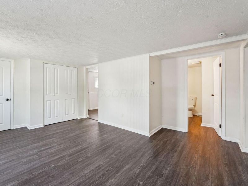 6971 London Groveport Road , Grove City, OH 43123 Photo 5