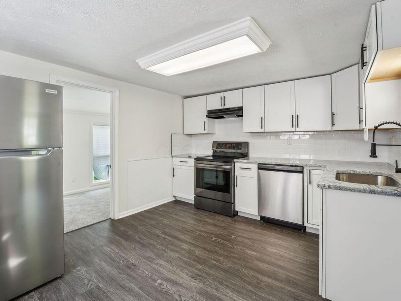 6971 London Groveport Road , Grove City, OH 43123 Photo 7