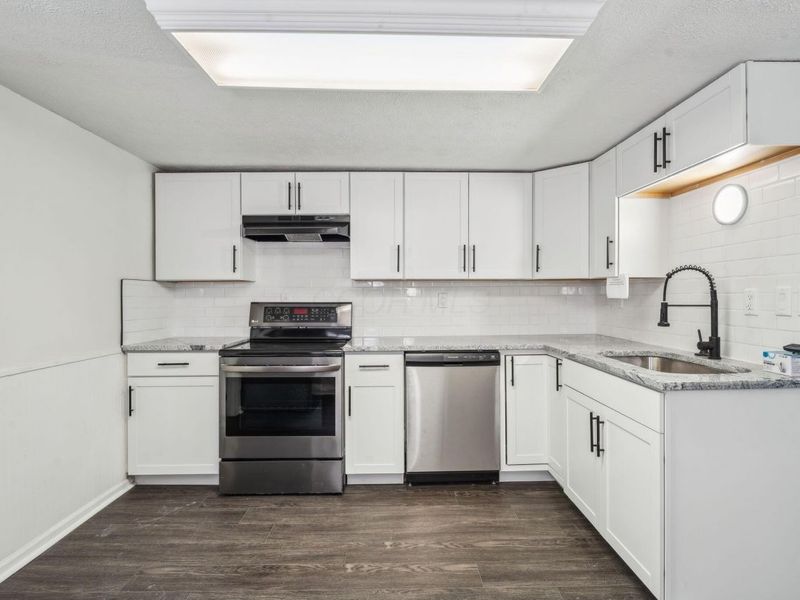 6971 London Groveport Road , Grove City, OH 43123 Photo 8