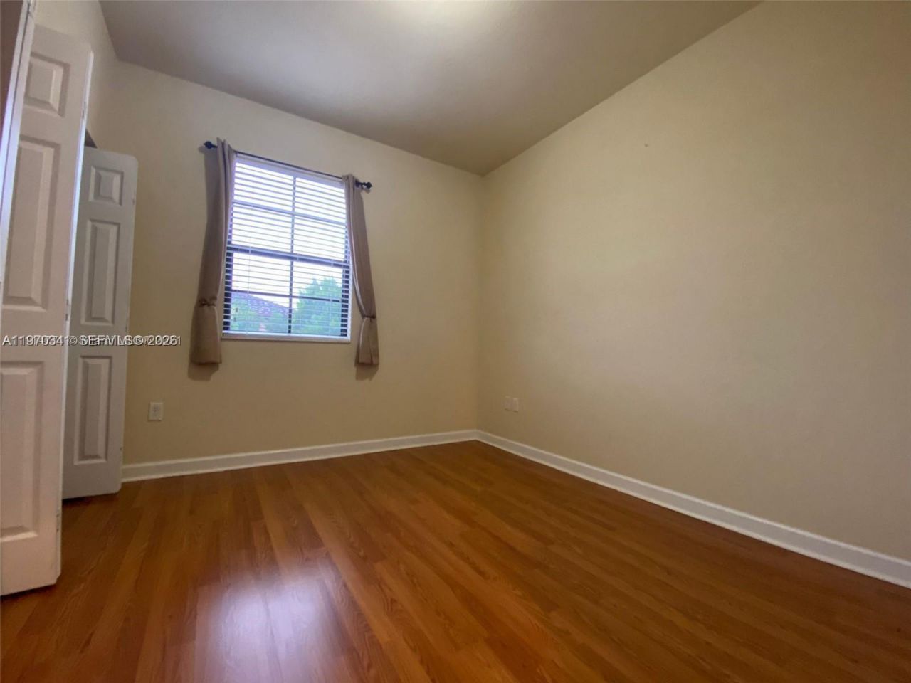 8987 W 35th Ave , Unit 8987, Hialeah, FL 33018 Photo