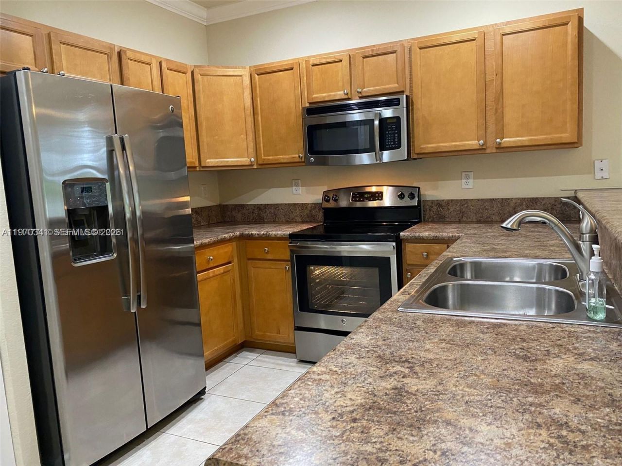 8987 W 35th Ave , Unit 8987, Hialeah, FL 33018 Photo